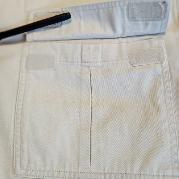 NWOT St. John's Bay Mens Belted Khaki Shorts Size 38 Beige Cotton Pocket Tag - Picture 5 of 11